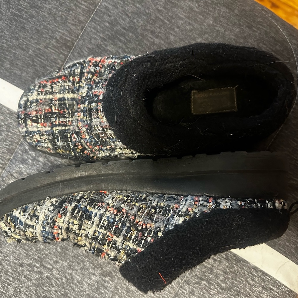 Sketchers bobs slip ons.